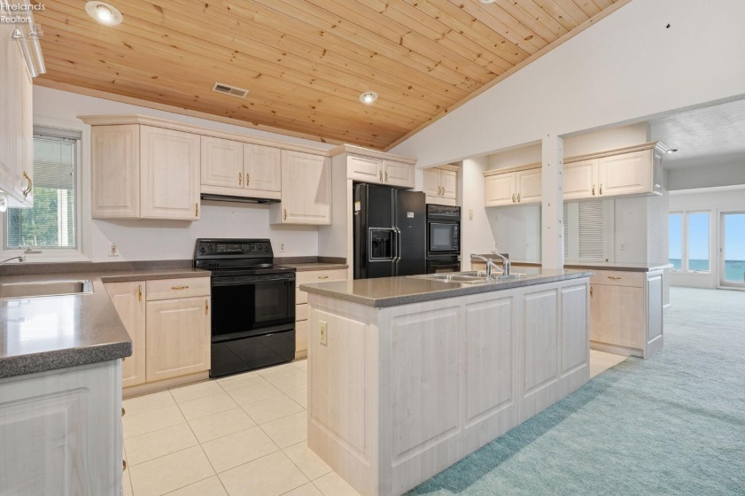 1598 Edgewater Drive, Port Clinton, 43452, 3 Bedrooms Bedrooms, ,3 BathroomsBathrooms,Residential,For Sale,Edgewater,20262605