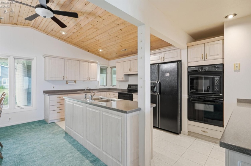 1598 Edgewater Drive, Port Clinton, 43452, 3 Bedrooms Bedrooms, ,3 BathroomsBathrooms,Residential,For Sale,Edgewater,20262605