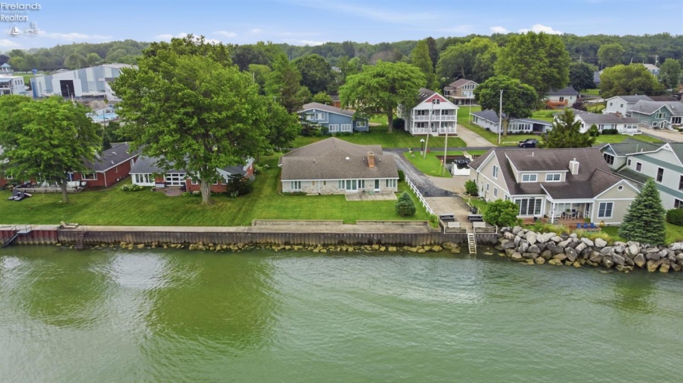 1598 Edgewater Drive, Port Clinton, 43452, 3 Bedrooms Bedrooms, ,3 BathroomsBathrooms,Residential,For Sale,Edgewater,20262605