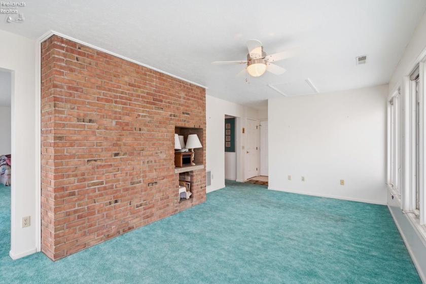 1598 Edgewater Drive, Port Clinton, 43452, 3 Bedrooms Bedrooms, ,3 BathroomsBathrooms,Residential,For Sale,Edgewater,20262605