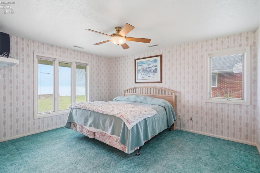 1598 Edgewater Drive, Port Clinton, 43452, 3 Bedrooms Bedrooms, ,3 BathroomsBathrooms,Residential,For Sale,Edgewater,20262605