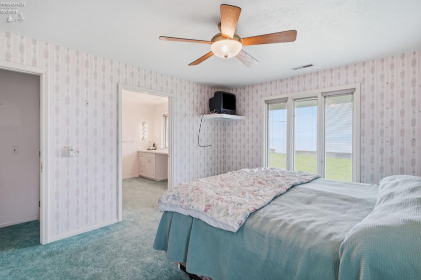 1598 Edgewater Drive, Port Clinton, 43452, 3 Bedrooms Bedrooms, ,3 BathroomsBathrooms,Residential,For Sale,Edgewater,20262605