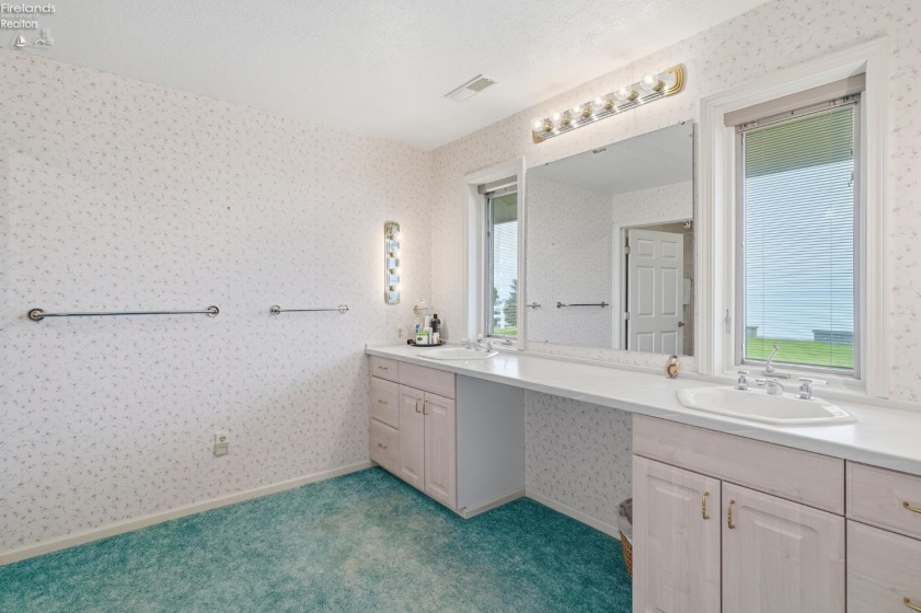 1598 Edgewater Drive, Port Clinton, 43452, 3 Bedrooms Bedrooms, ,3 BathroomsBathrooms,Residential,For Sale,Edgewater,20262605