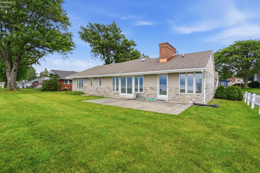 1598 Edgewater Drive, Port Clinton, 43452, 3 Bedrooms Bedrooms, ,3 BathroomsBathrooms,Residential,For Sale,Edgewater,20262605