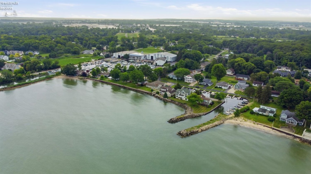 1598 Edgewater Drive, Port Clinton, 43452, 3 Bedrooms Bedrooms, ,3 BathroomsBathrooms,Residential,For Sale,Edgewater,20262605