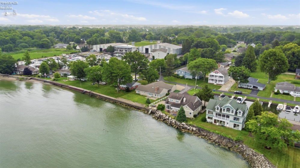 1598 Edgewater Drive, Port Clinton, 43452, 3 Bedrooms Bedrooms, ,3 BathroomsBathrooms,Residential,For Sale,Edgewater,20262605