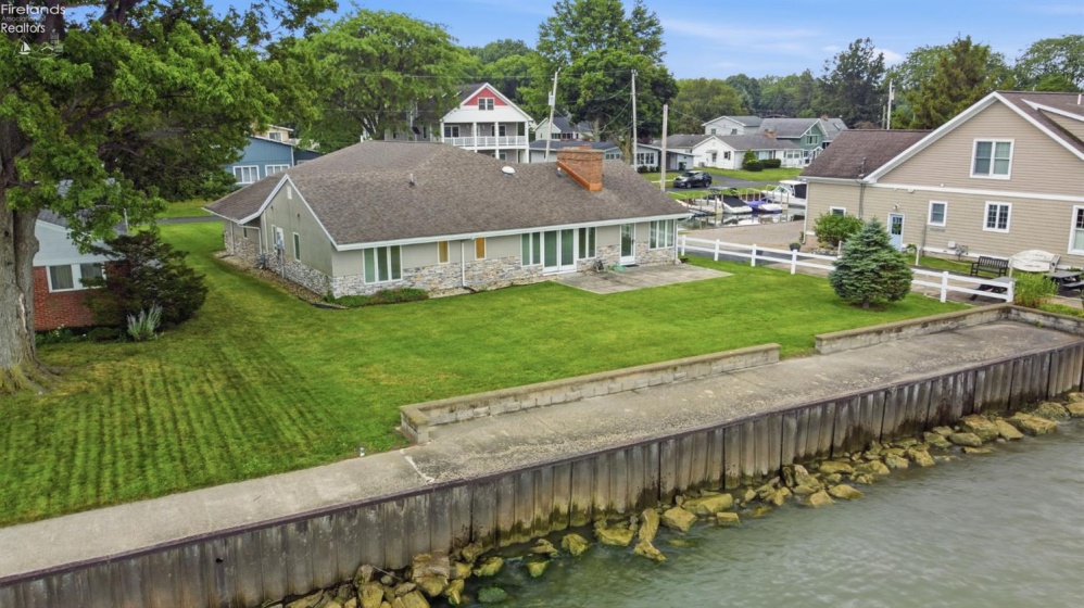 1598 Edgewater Drive, Port Clinton, 43452, 3 Bedrooms Bedrooms, ,3 BathroomsBathrooms,Residential,For Sale,Edgewater,20262605