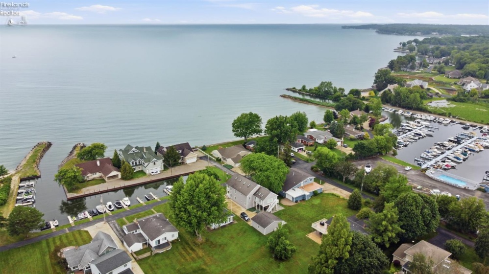 1598 Edgewater Drive, Port Clinton, 43452, 3 Bedrooms Bedrooms, ,3 BathroomsBathrooms,Residential,For Sale,Edgewater,20262605