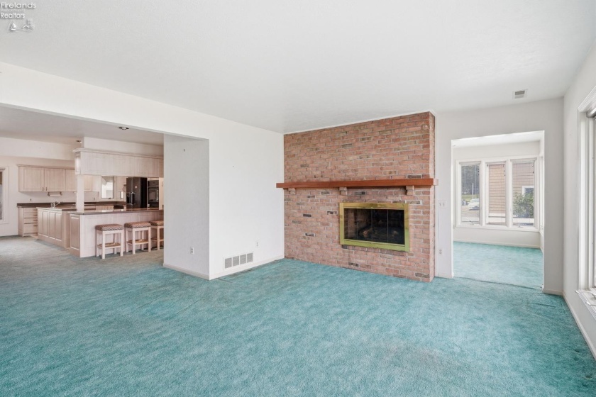 1598 Edgewater Drive, Port Clinton, 43452, 3 Bedrooms Bedrooms, ,3 BathroomsBathrooms,Residential,For Sale,Edgewater,20262605