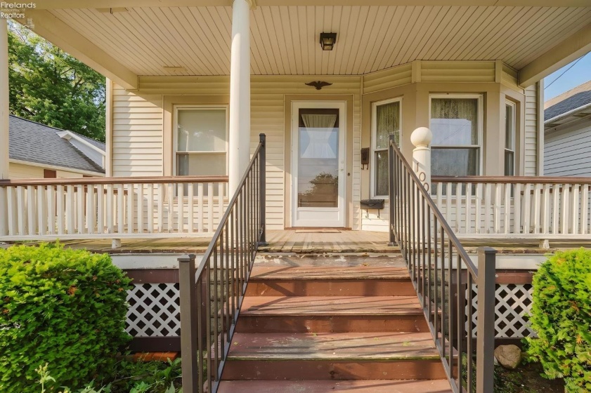 1006 2nd, Sandusky, 44870, 2 Bedrooms Bedrooms, ,1 BathroomBathrooms,Residential,For Sale,2nd,20262600