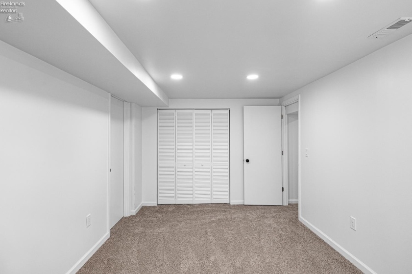 39591 State Route 303, LaGrange, 44050, ,4 BathroomsBathrooms,Residential,For Sale,State Route 303,20262616