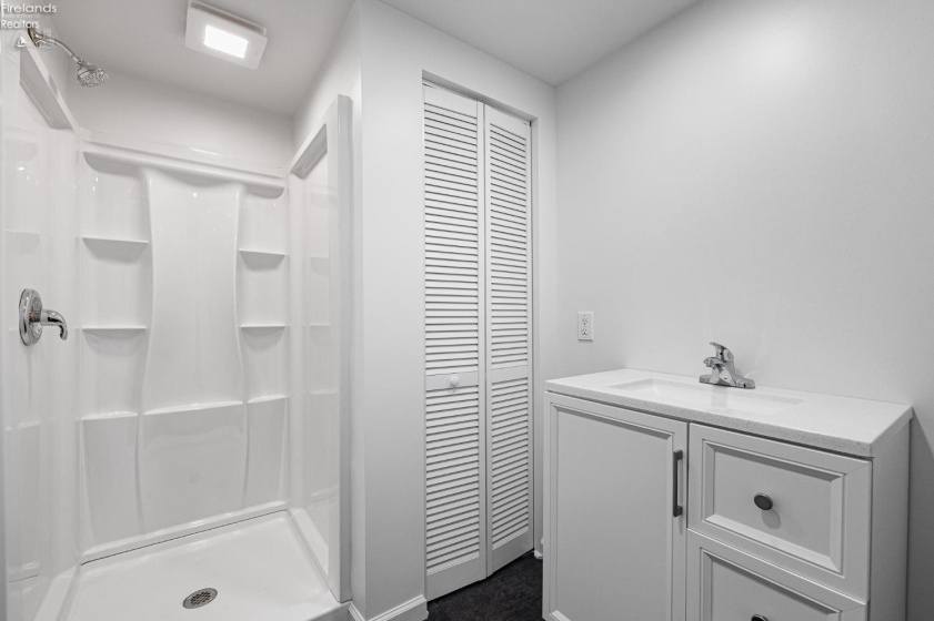 39591 State Route 303, LaGrange, 44050, ,4 BathroomsBathrooms,Residential,For Sale,State Route 303,20262616
