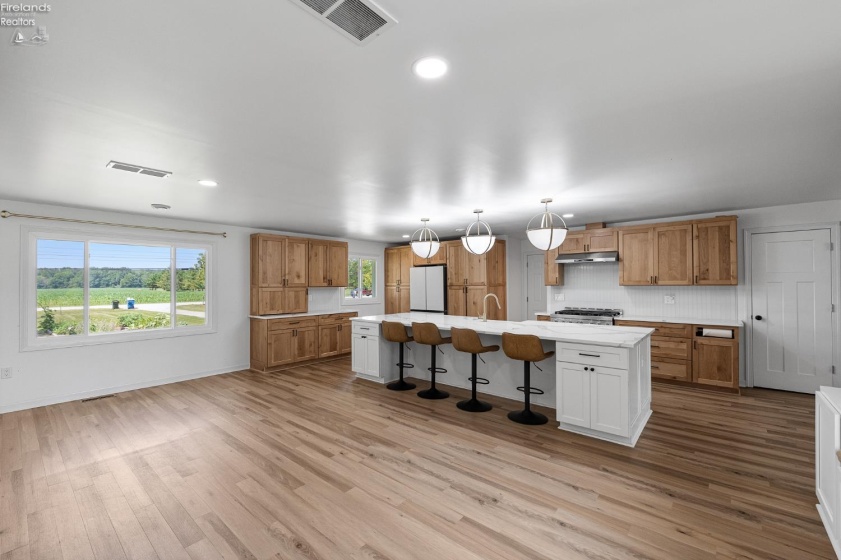39591 State Route 303, LaGrange, 44050, ,4 BathroomsBathrooms,Residential,For Sale,State Route 303,20262616