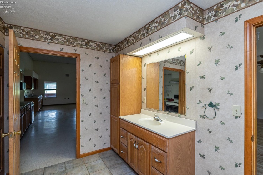 39591 State Route 303, LaGrange, 44050, ,4 BathroomsBathrooms,Residential,For Sale,State Route 303,20262616