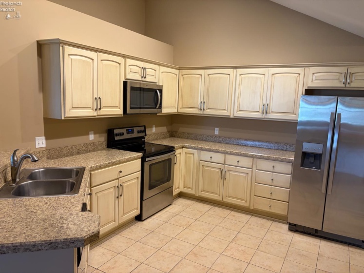 3904 Coventry Lane, Huron, 44839, 2 Bedrooms Bedrooms, ,2 BathroomsBathrooms,Residential,For Sale,Coventry,20262462