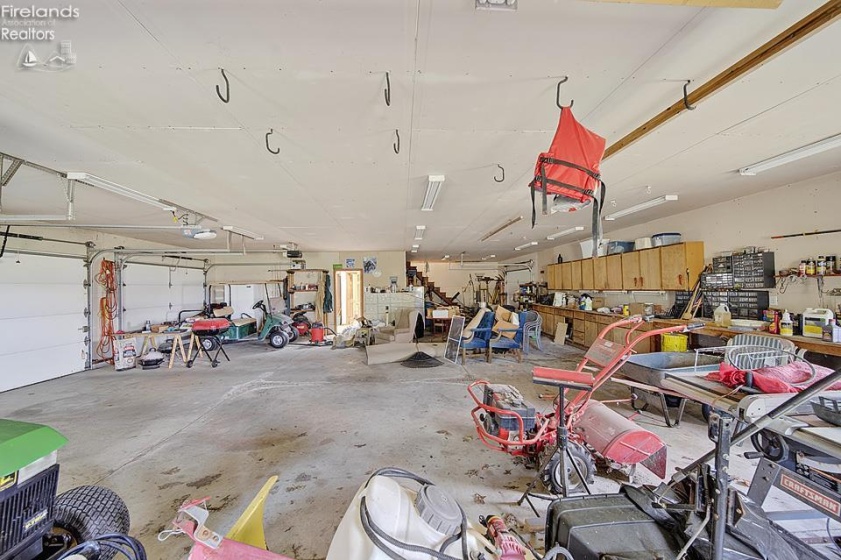 6428 County Road 330, Fostoria, 44830, 3 Bedrooms Bedrooms, ,3 BathroomsBathrooms,Residential,For Sale,County Road 330,20262639