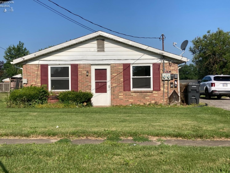 327 Keefer, Willard, 44890, ,Multiple Units,For Sale,Keefer,20262598