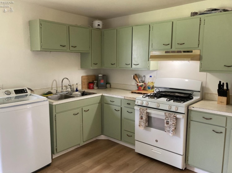 327 Keefer, Willard, 44890, ,Multiple Units,For Sale,Keefer,20262598
