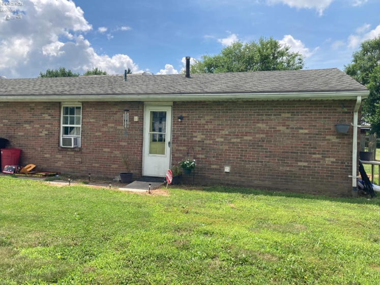 327 Keefer, Willard, 44890, ,Multiple Units,For Sale,Keefer,20262598