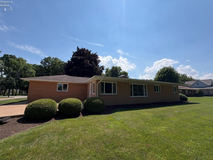 2017 Hull Road, Sandusky, 44870, 4 Bedrooms Bedrooms, ,3 BathroomsBathrooms,Residential,For Sale,Hull,20262623
