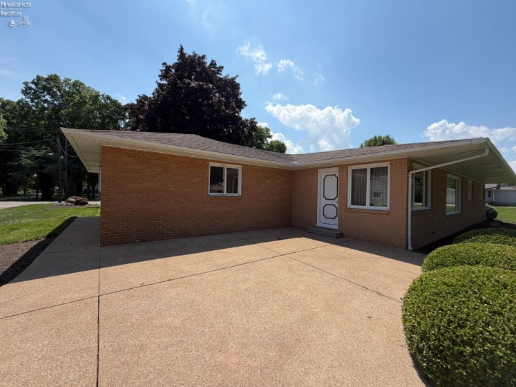 2017 Hull Road, Sandusky, 44870, 4 Bedrooms Bedrooms, ,3 BathroomsBathrooms,Residential,For Sale,Hull,20262623