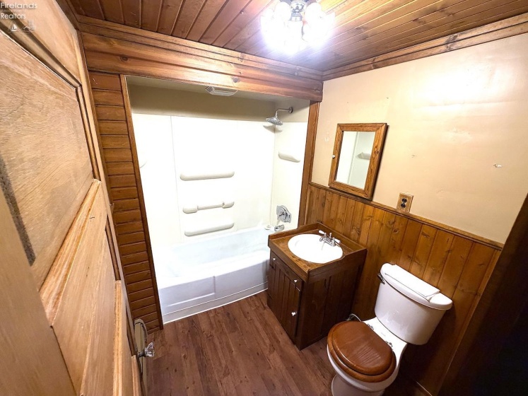 1404 Shelby Street, Sandusky, 44870, 4 Bedrooms Bedrooms, ,2 BathroomsBathrooms,Residential,For Sale,Shelby,20262619