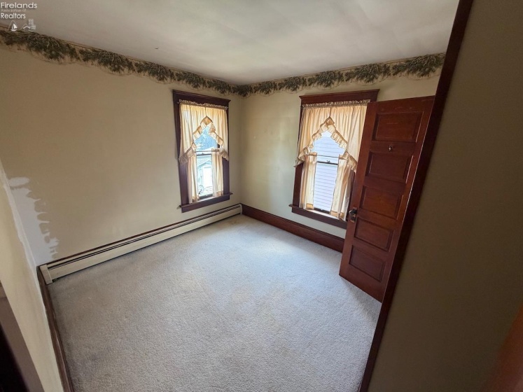 1404 Shelby Street, Sandusky, 44870, 4 Bedrooms Bedrooms, ,2 BathroomsBathrooms,Residential,For Sale,Shelby,20262619