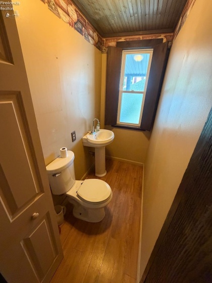 1404 Shelby Street, Sandusky, 44870, 4 Bedrooms Bedrooms, ,2 BathroomsBathrooms,Residential,For Sale,Shelby,20262619