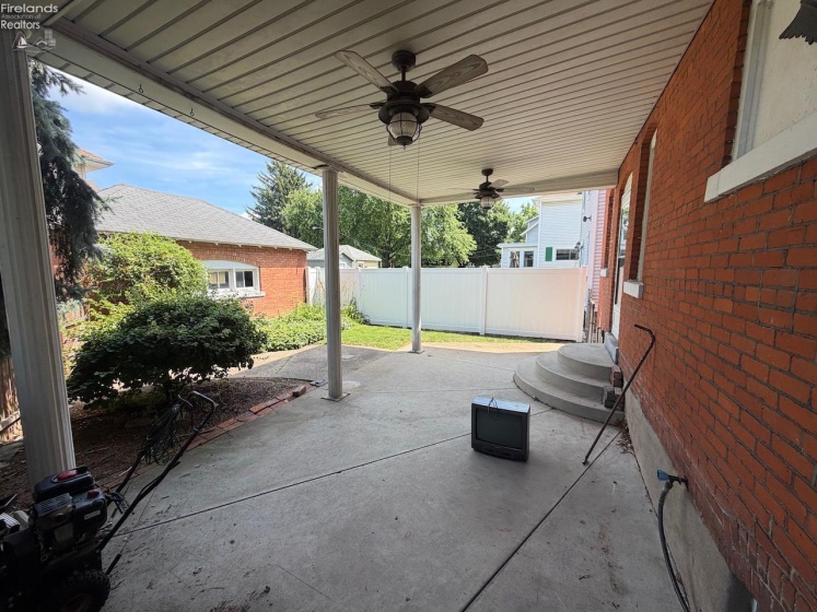 1404 Shelby Street, Sandusky, 44870, 4 Bedrooms Bedrooms, ,2 BathroomsBathrooms,Residential,For Sale,Shelby,20262619