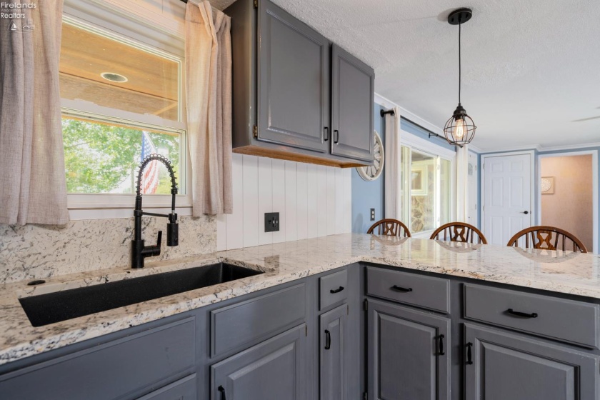 818 Front Street, Pemberville, 43450, 5 Bedrooms Bedrooms, ,2 BathroomsBathrooms,Residential,For Sale,Front,20262465