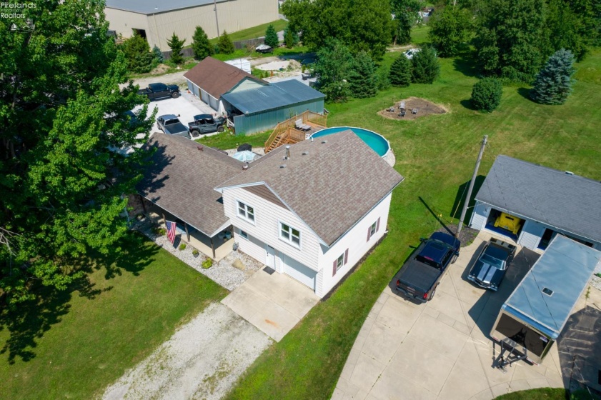 818 Front Street, Pemberville, 43450, 5 Bedrooms Bedrooms, ,2 BathroomsBathrooms,Residential,For Sale,Front,20262465