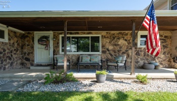 818 Front Street, Pemberville, 43450, 5 Bedrooms Bedrooms, ,2 BathroomsBathrooms,Residential,For Sale,Front,20262465