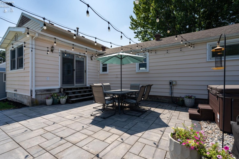 818 Front Street, Pemberville, 43450, 5 Bedrooms Bedrooms, ,2 BathroomsBathrooms,Residential,For Sale,Front,20262465
