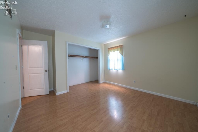 895 county road 212, Fremont, 43420, 3 Bedrooms Bedrooms, ,2 BathroomsBathrooms,Residential,For Sale,county road 212,20262472