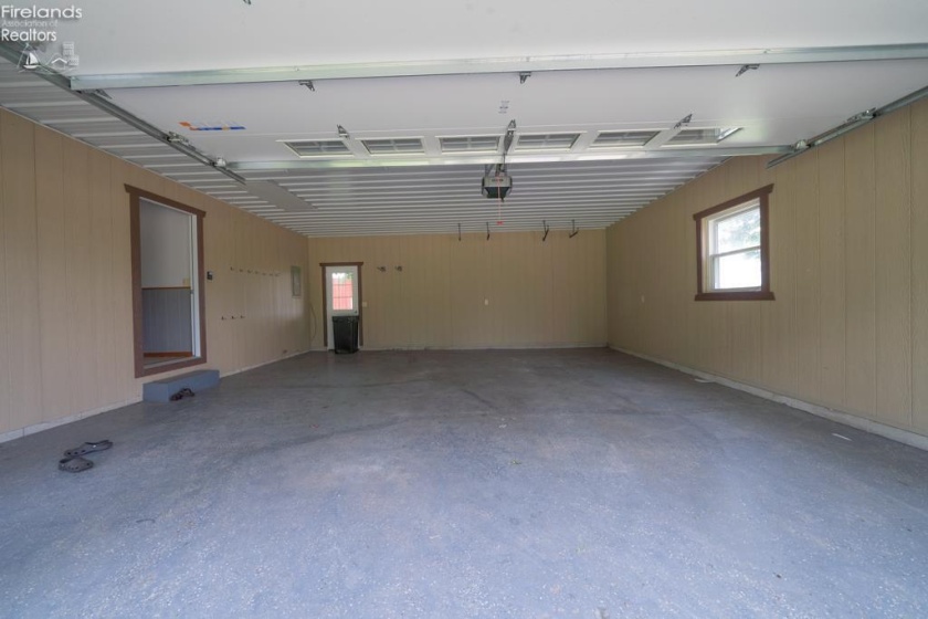 895 county road 212, Fremont, 43420, 3 Bedrooms Bedrooms, ,2 BathroomsBathrooms,Residential,For Sale,county road 212,20262472