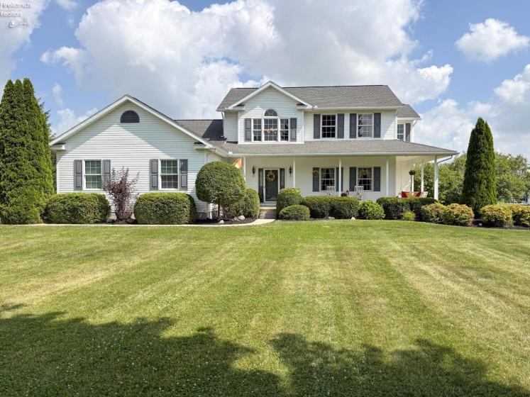 910 Water Street, Woodville, 43469, 4 Bedrooms Bedrooms, ,3 BathroomsBathrooms,Residential,For Sale,Water,20262547