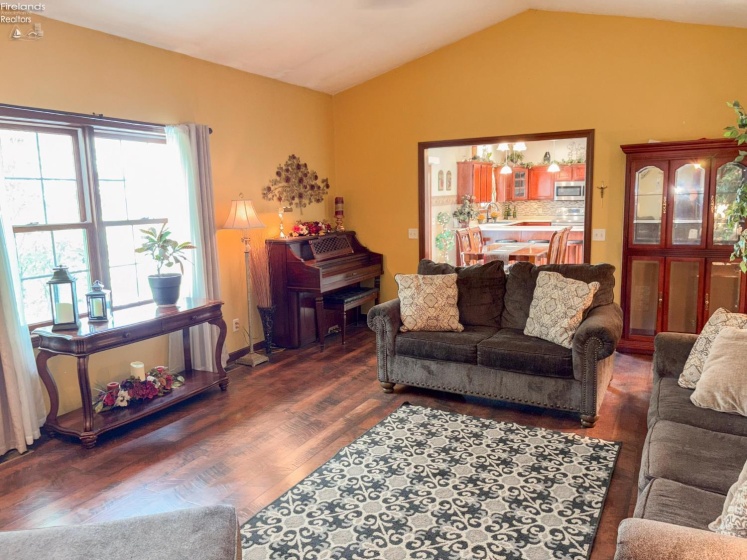 910 Water Street, Woodville, 43469, 4 Bedrooms Bedrooms, ,3 BathroomsBathrooms,Residential,For Sale,Water,20262547