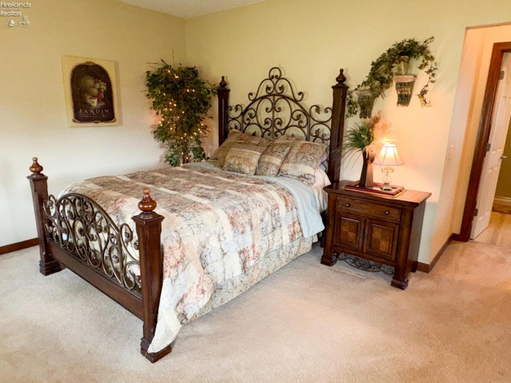 910 Water Street, Woodville, 43469, 4 Bedrooms Bedrooms, ,3 BathroomsBathrooms,Residential,For Sale,Water,20262547