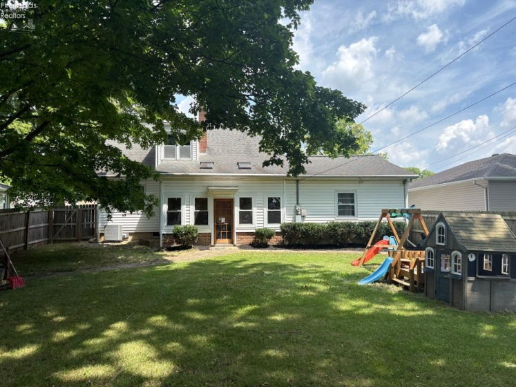 207 Gibson Street, Tiffin, 44883, 4 Bedrooms Bedrooms, ,3 BathroomsBathrooms,Residential,For Sale,Gibson,20262572