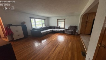 207 Gibson Street, Tiffin, 44883, 4 Bedrooms Bedrooms, ,3 BathroomsBathrooms,Residential,For Sale,Gibson,20262572 207 Gibson Street, Tiffin, 44883, 4 Bedrooms Bedrooms, ,3 BathroomsBathrooms,Residential,For Sale,Gibson,20262572