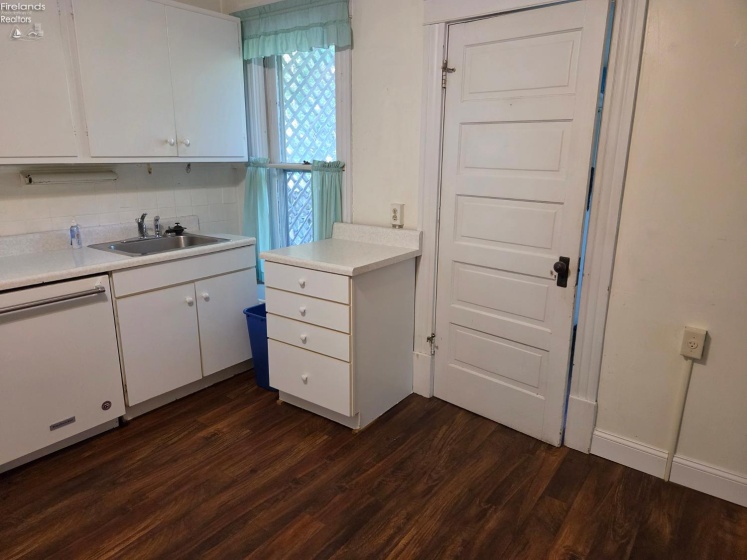 614 Park Avenue, Fremont, 43420, 4 Bedrooms Bedrooms, ,1 BathroomBathrooms,Residential,For Sale,Park,20262592