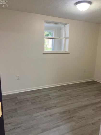 408 Vine Street, Clyde, 43410, 4 Bedrooms Bedrooms, ,2 BathroomsBathrooms,Residential,For Sale,Vine,20262583