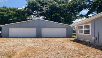 408 Vine Street, Clyde, 43410, 4 Bedrooms Bedrooms, ,2 BathroomsBathrooms,Residential,For Sale,Vine,20262583