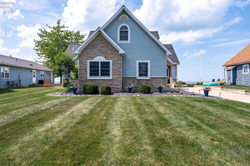 2313 Sand Road, Port Clinton, 43452, 4 Bedrooms Bedrooms, ,3 BathroomsBathrooms,Residential,For Sale,Sand,20262617
