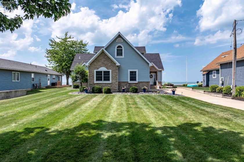 2313 Sand Road, Port Clinton, 43452, 4 Bedrooms Bedrooms, ,3 BathroomsBathrooms,Residential,For Sale,Sand,20262617
