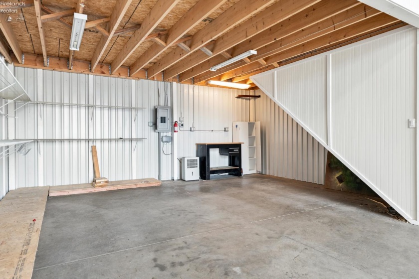 680 Plasterbed Road, Port Clinton, 43452, ,Residential,For Sale,Plasterbed,20262588