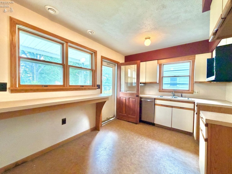 202 Euclid Avenue, Bellevue, 44811, 3 Bedrooms Bedrooms, ,1 BathroomBathrooms,Residential,For Sale,Euclid,20262276