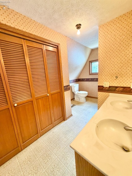 202 Euclid Avenue, Bellevue, 44811, 3 Bedrooms Bedrooms, ,1 BathroomBathrooms,Residential,For Sale,Euclid,20262276