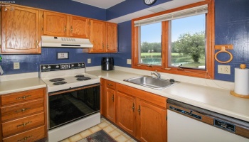 2594 Sun Valley Drive, Port Clinton, 43452, 2 Bedrooms Bedrooms, ,1 BathroomBathrooms,Residential,For Sale,Sun Valley,20262651