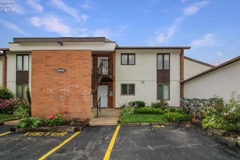 2594 Sun Valley Drive, Port Clinton, 43452, 2 Bedrooms Bedrooms, ,1 BathroomBathrooms,Residential,For Sale,Sun Valley,20262651